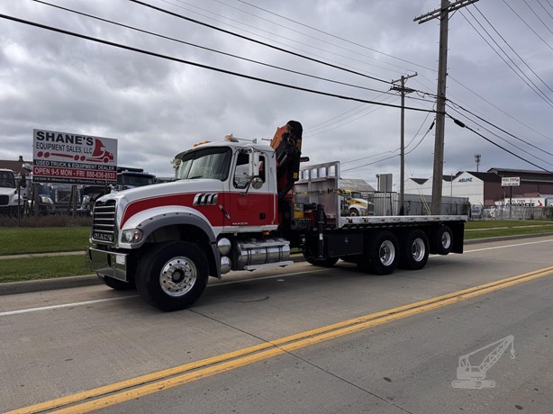 2018 Palfinger PK18002EH MOUNTED ON 2007 MACK GRANITE CTP713