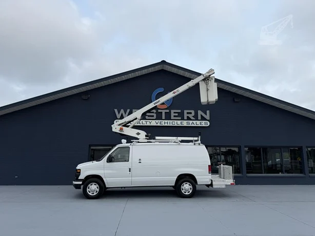 2014 VERSALIFT VAN TEL29EIH MOUNTED ON 2014 FORD E350 SD