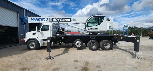 2025 MANITEX 40124SHL MOUNTED ON 2026 PETERBILT 567