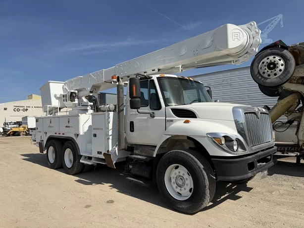 2010 ALTEC AM55 MOUNTED ON 2010 INTERNATIONAL WORKSTAR 7400