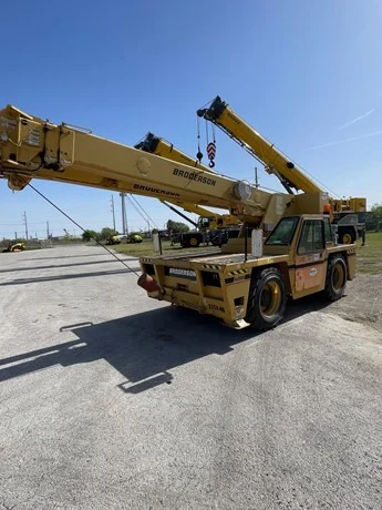 2012 BRODERSON IC200-2H