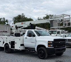 2022 Posi-Plus 700-40 MOUNTED ON 2022 CHEVROLET SILVERADO 5500HD