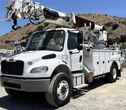 2020 ALTEC DC47TR MOUNTED ON 2021 FREIGHTLINER BUSINESS CLASS M2 106