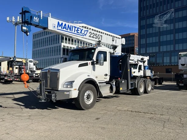 2023 MANITEX 2250T MOUNTED ON 2023 KENWORTH T880