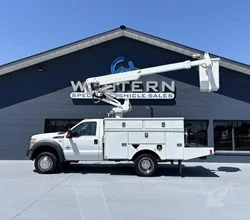 2015 ALTEC AT235 MOUNTED ON 2015 FORD F450 SD