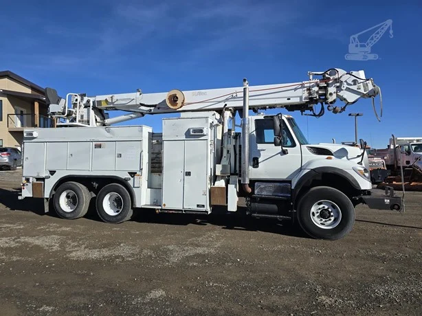 2008 ALTEC D3060ATR MOUNTED ON 2008 INTERNATIONAL WORKSTAR 7600