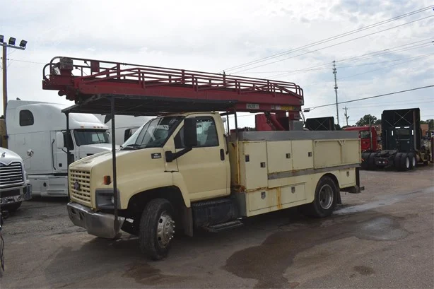2003 WILKIE 60 MOUNTED ON 2003 CHEVROLET KODIAK C6500