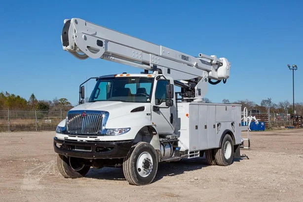 2023 VERSALIFT VN555MHI MOUNTED ON 2022 INTERNATIONAL HV