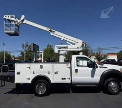 2016 Altec AT235P MOUNTED ON 2016 FORD F450