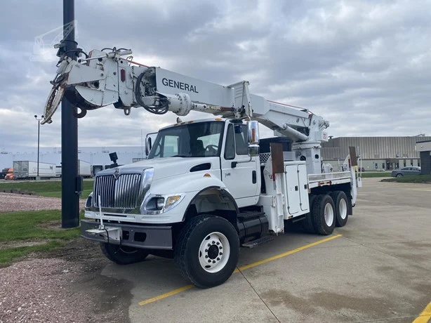 2003 Terex COMMANDER 6000 MOUNTED ON 2003 INTERNATIONAL WORKSTAR 7600