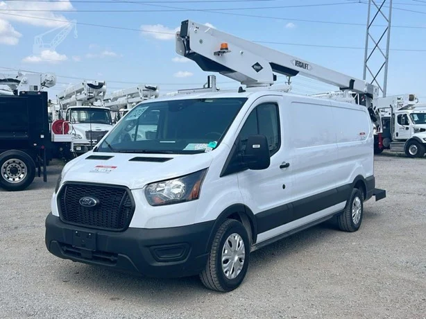 2026 VERSALIFT VAN TEL29NE MOUNTED ON 2026 FORD TRANSIT