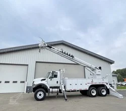 2012 Altec D4065ATR MOUNTED ON 2012 INTERNATIONAL WORKSTAR 7400 Digger Derricks for Sale