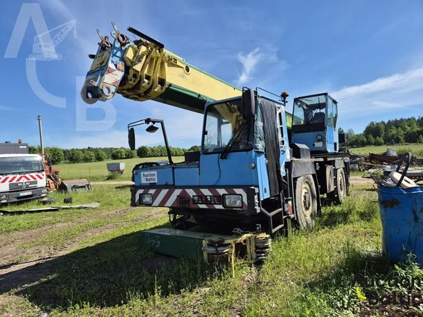 1989 Liebherr LTM1025