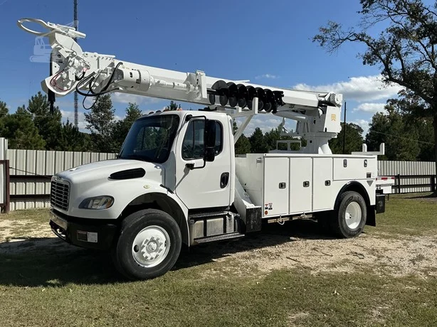 2017 ALTEC DC47TR MOUNTED ON 2018 FREIGHTLINER BUSINESS CLASS M2 106