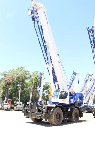 2025 TADANO GR 900XL