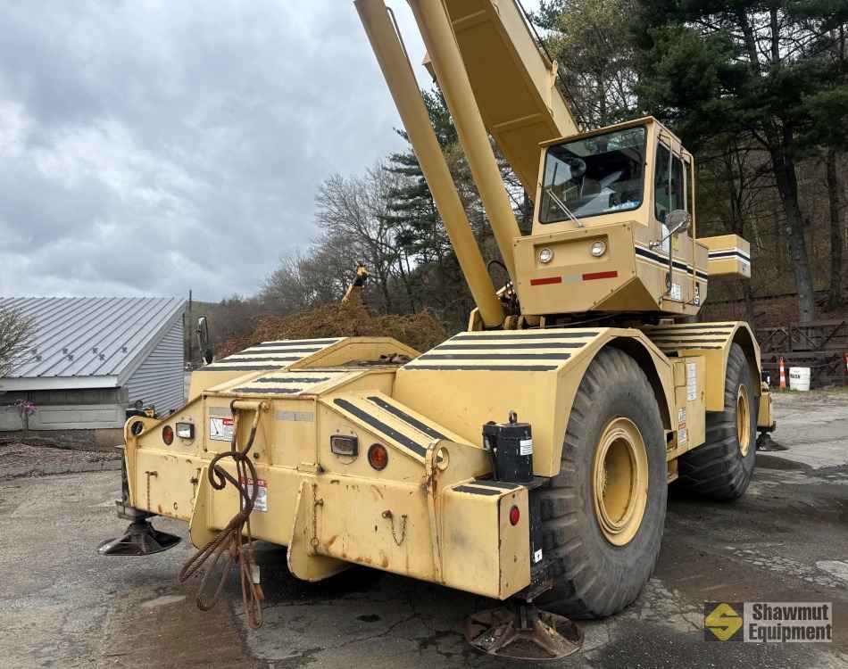 1992 Grove RT745