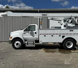2009 Versalift VO355MHI MOUNTED ON 2009 FORD F750