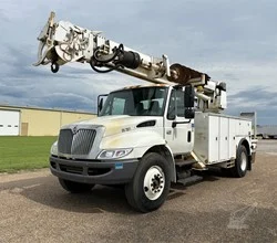 2006 Altec DM47TR MOUNTED ON 2006 INTERNATIONAL DURASTAR 4300