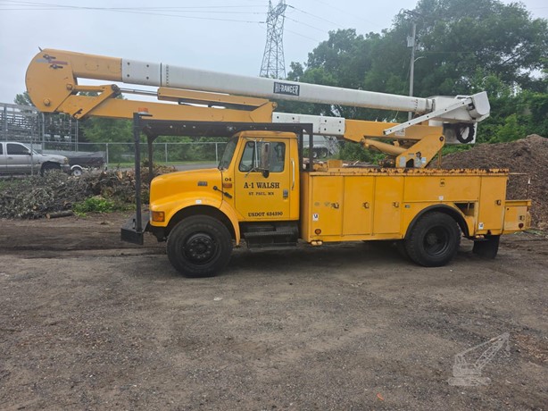 2002 HI RANGER 5TC55 MOUNTED ON 2002 INTERNATIONAL 4900