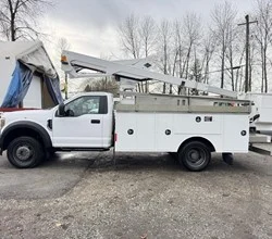 2018 VERSALIFT SST37ENH MOUNTED ON 2018 FORD F550