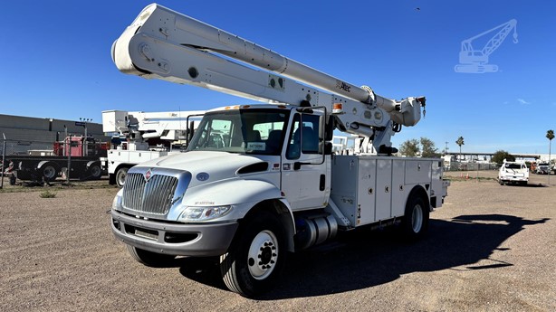 2018 ALTEC AA55 MH MOUNTED ON 2019 INTERNATIONAL DURASTAR 4300
