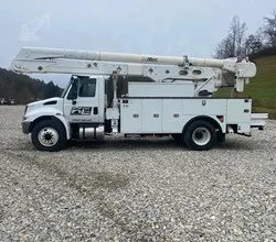 2017 ALTEC AA55 MOUNTED ON 2017 INTERNATIONAL DURASTAR 4300