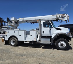 2017 ALTEC DC47TR MOUNTED ON 2017 INTERNATIONAL WORKSTAR 7300