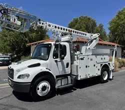 2014 Altec AT40C MOUNTED ON 2014 FREIGHTLINER BUSINESS CLASS M2 100