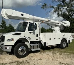 2015 Altec AM55 MOUNTED ON 2025 FREIGHTLINER BUSINESS CLASS M2 106 PLUS