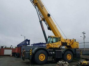 2011 Grove RT880E