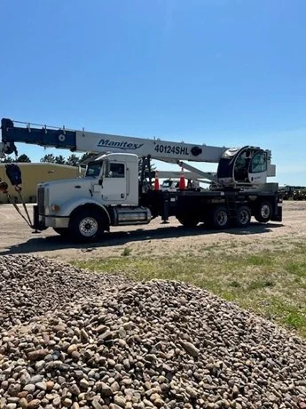 2013 MANITEX 40124SHL MOUNTED ON 2013 PETERBILT 367