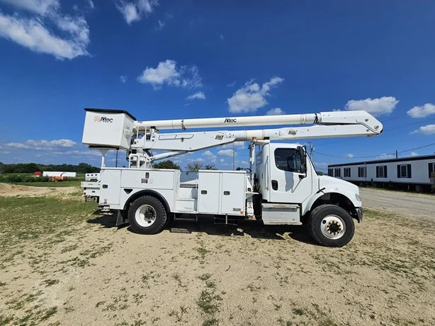 2013 Altec AA755 MOUNTED ON 2014 FREIGHTLINER BUSINESS CLASS M2 106