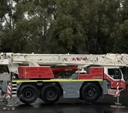 2009 Liebherr LTM1055