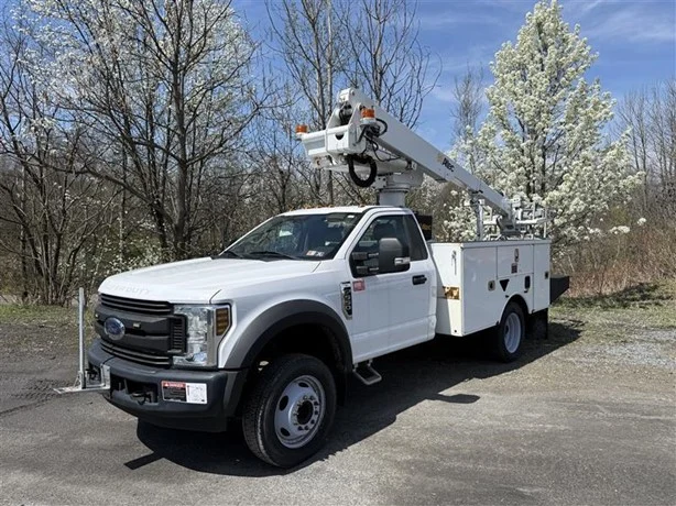 2018 ALTEC AT235P MOUNTED ON 2018 FORD F550