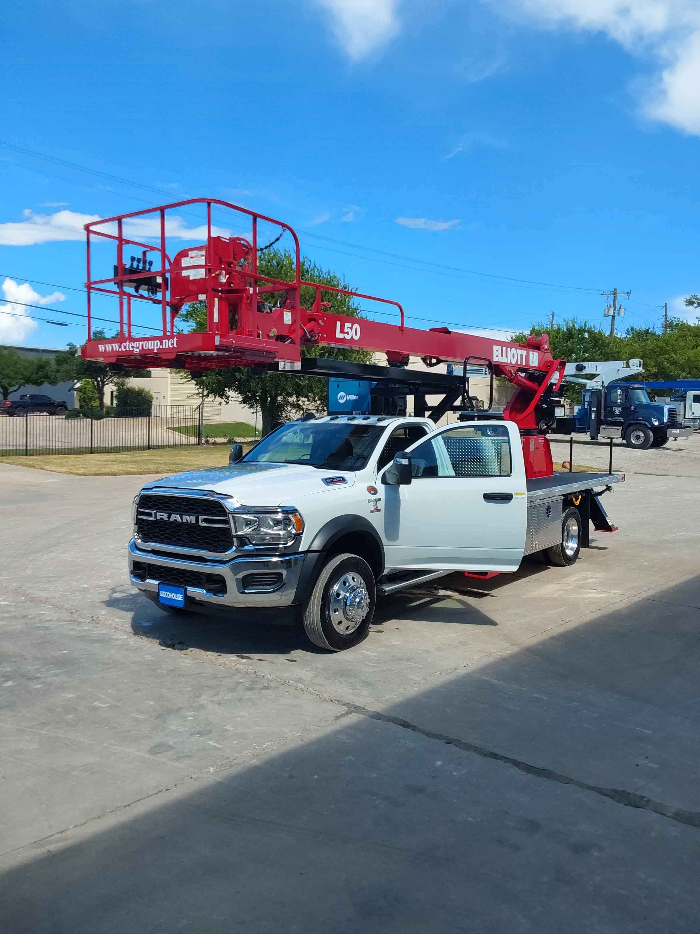 2026 Elliott L50R