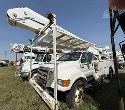 2004 Altec AA755L MOUNTED ON 2004 FORD F750