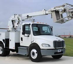2017 POSI-PLUS 800-40 MOUNTED ON 2017 FREIGHTLINER BUSINESS CLASS M2 106