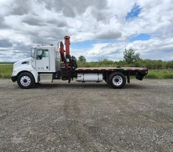 2013 Ferrari 714A4 MOUNTED ON 2013 KENWORTH T370