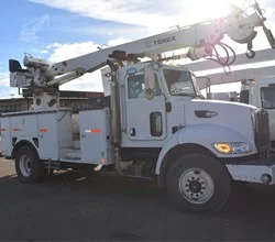 2007 Terex COMMANDER 4047 MOUNTED ON 2007 PETERBILT 335 Digger Derricks for Sale