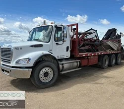 2008 Hiab 300 MOUNTED ON 2008 FREIGHTLINER BUSINESS CLASS M2 112