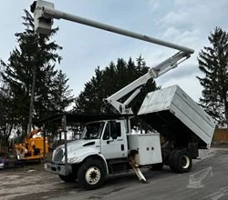 2013 Altec A65 MOUNTED ON 2013 INTERNATIONAL 4900