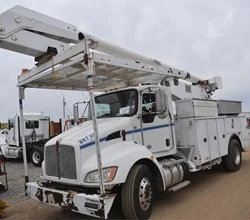 2013 ALTEC AA755 MOUNTED ON 2013 KENWORTH T370