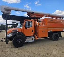 2011 ALTEC LRV56 MOUNTED ON 2011 FREIGHTLINER BUSINESS CLASS M2 106