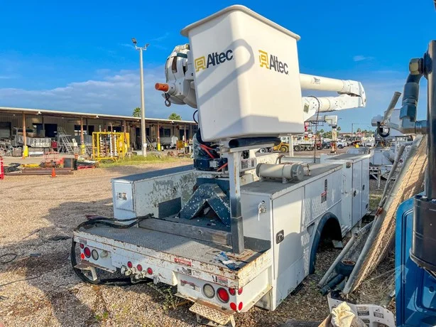 2009 ALTEC AA755
