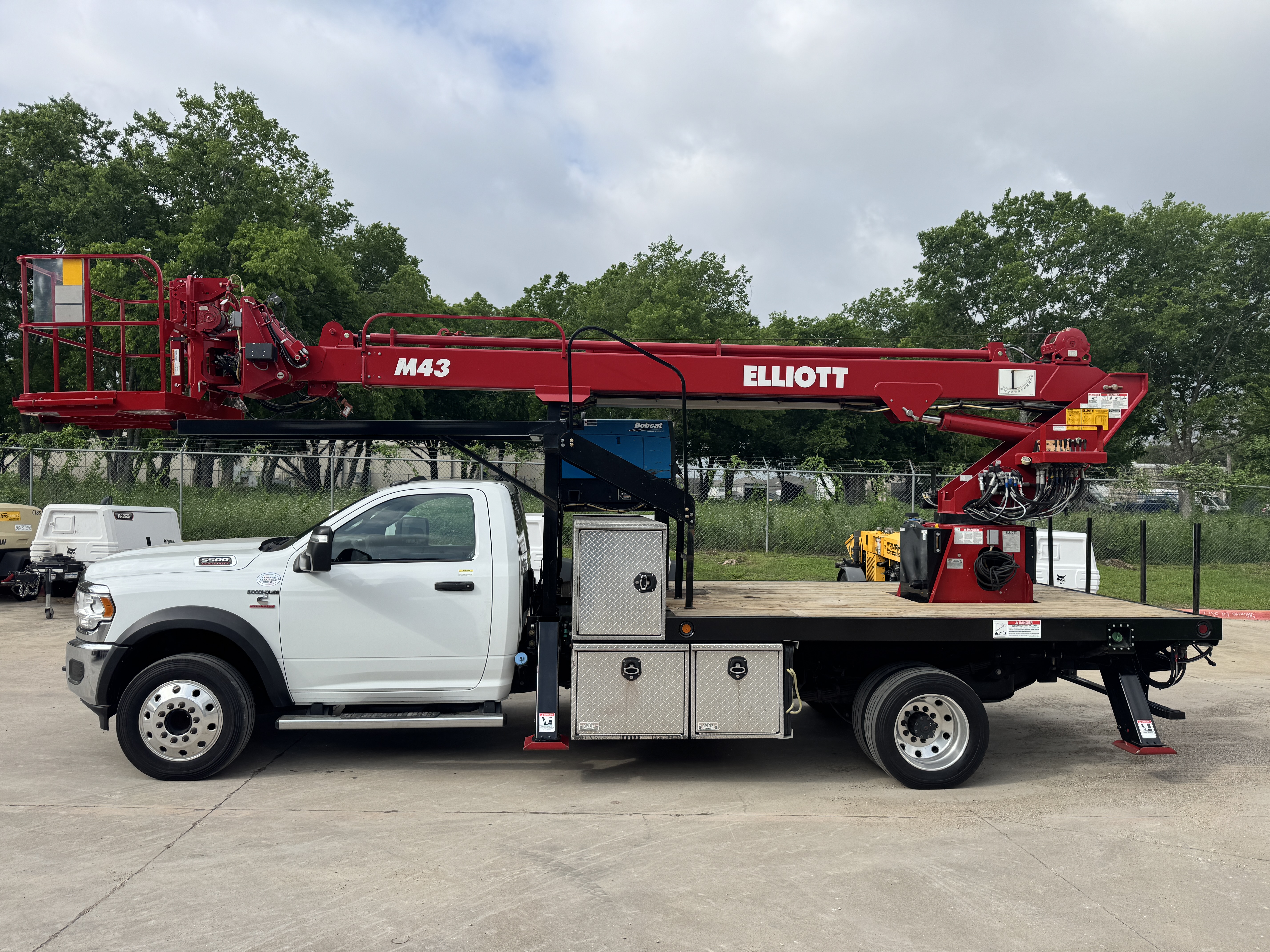 2023 Elliott M43R