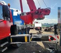 2001 LIEBHERR LTM1090-2