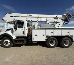 2013 Altec A55OC MOUNTED ON 2013 INTERNATIONAL WORKSTAR 7400