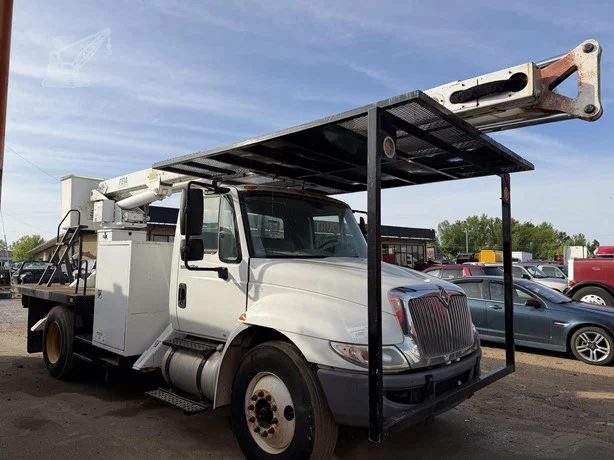 2013 TEREX HI RANGER XT60 MOUNTED ON 2013 INTERNATIONAL DURASTAR 4300