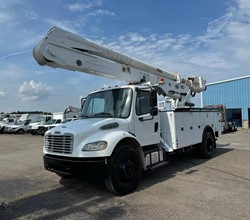 2017 Altec AA55 MOUNTED ON 2017 FREIGHTLINER BUSINESS CLASS M2 106