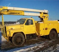 1997 HOLAN 830 MOUNTED ON 1997 FORD F800